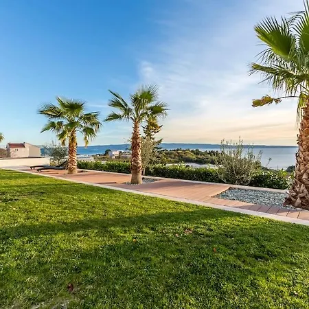 New Luxury Villa Miani With Heated Swimming Pool Split
